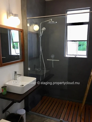 6 bedroom house in Bain Boeuf