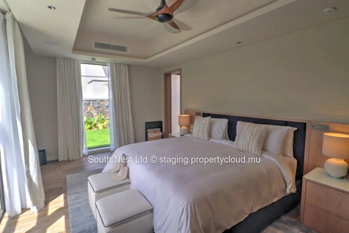 One&Only luxury villa with a private pool, seafront access