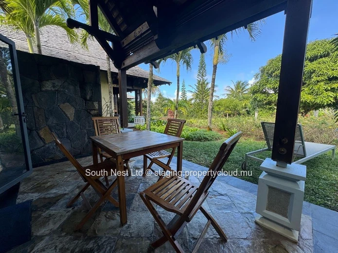 Exceptional villa in the heart of a private estate