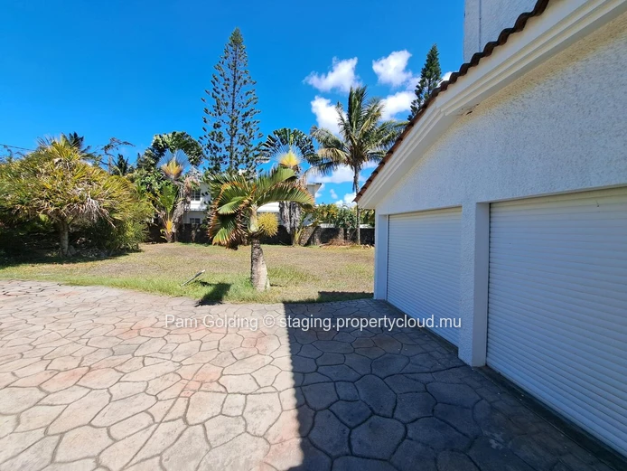 Pointe aux Canonniers – House for sale – Pam Golding Mauritius