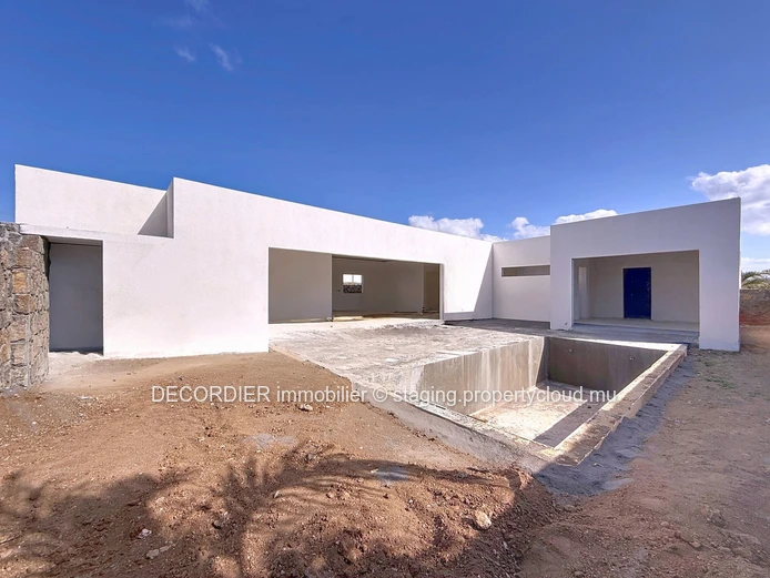 Single-storey villa – in a prestigious estate