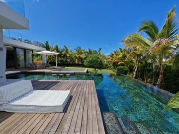 5 Bedroom Villa