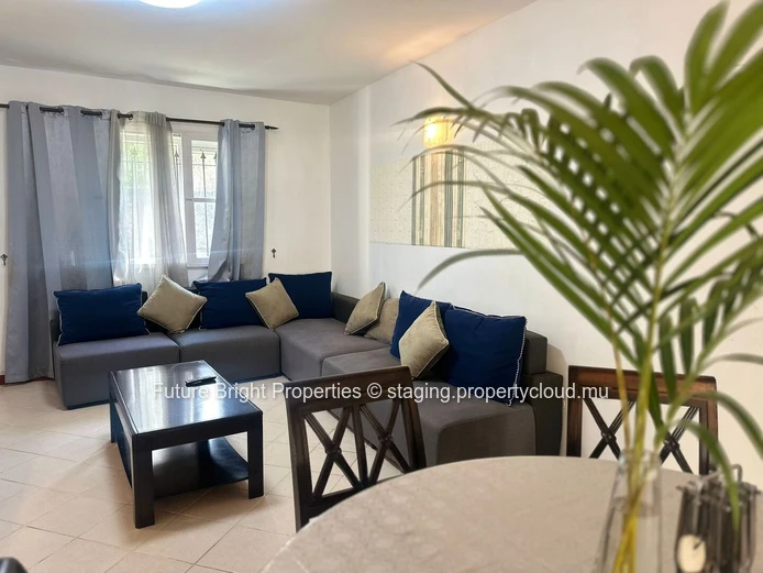 À vendre : Duplex en Bord de Mer – Votre Sanctuaire Côtier Vous Attend !