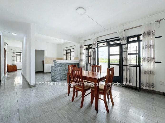 Investment opportunity: Large house in Mont Choisy