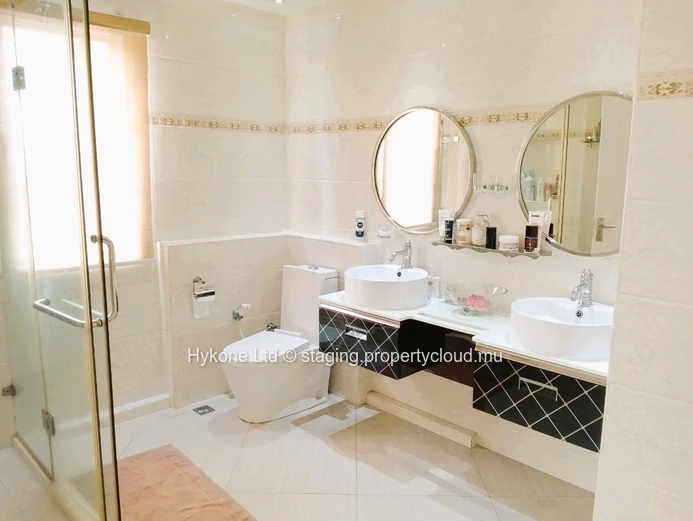Villa For Sale In Rose Hill