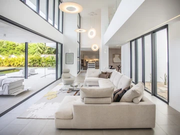 5 Bedroom Villa