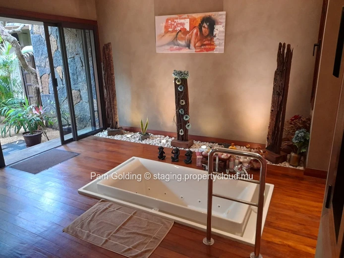 Pointe aux Canonniers – House for sale – Pam Golding Mauritius