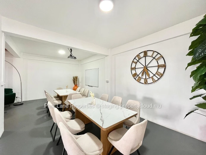 Bright & Versatile Commercial Space for Rent – Roches Brunes, Beau Bassin