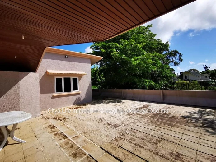 Luxurious Furnished House with Private Pool in Floréal - 560m² Living Area - Rs 120,000 rent