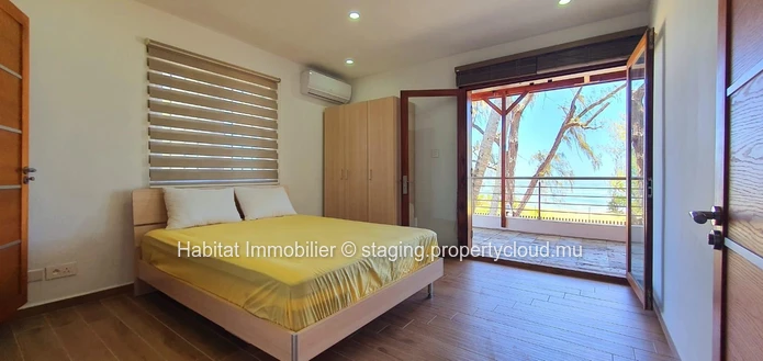 FOR RENT - beautiful beachfront furnished and equipped duplex of 120 m2 has a stunning view of the sea in a quiet and...