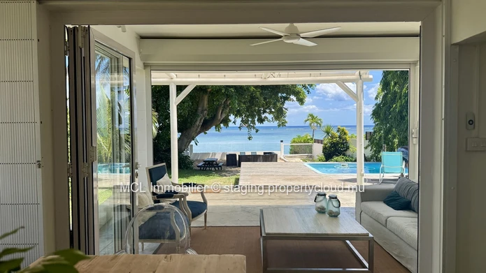 Villa en front de mer à louer .