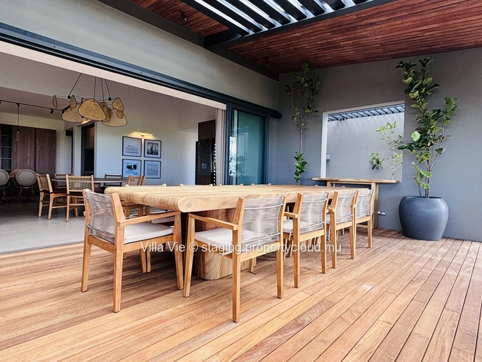 Belle Vue - Stunning 4-bedroom penthouse with a private swimming pool