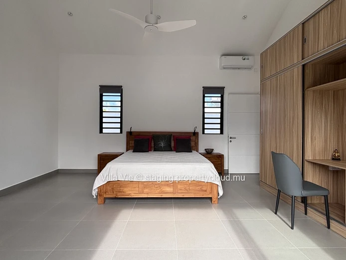 Petit Raffray - New 3 en-suite bedroom villa with swimming pool (Sole Mandate)