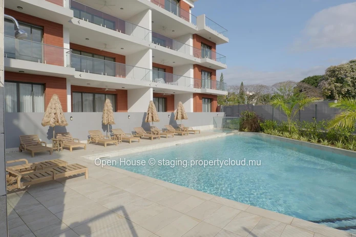 PDS apartment for rent, Trou aux Biches, 300m from the beach, 153m², 3 bedrooms, pool, furnished, garden.