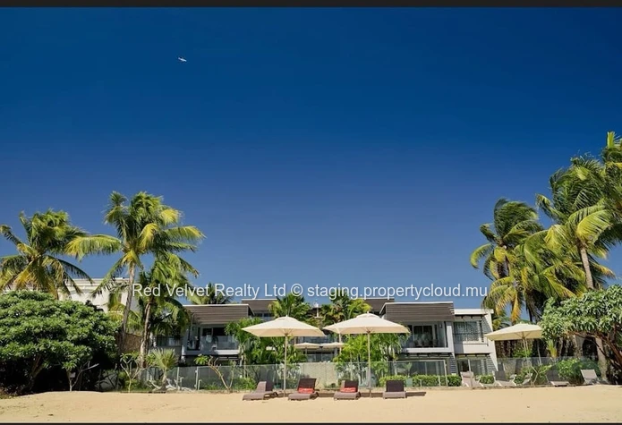 VENTE URGENTE : Appartement de 3 chambres clés en main en bord de mer à Pointe aux Biches