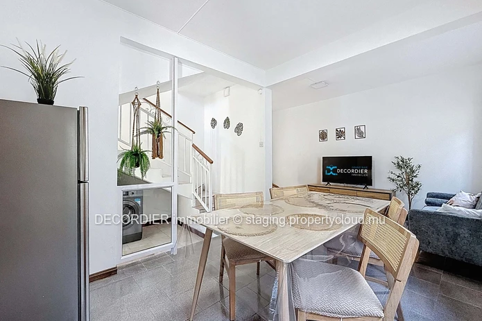 Triplex for rent - Pereybere