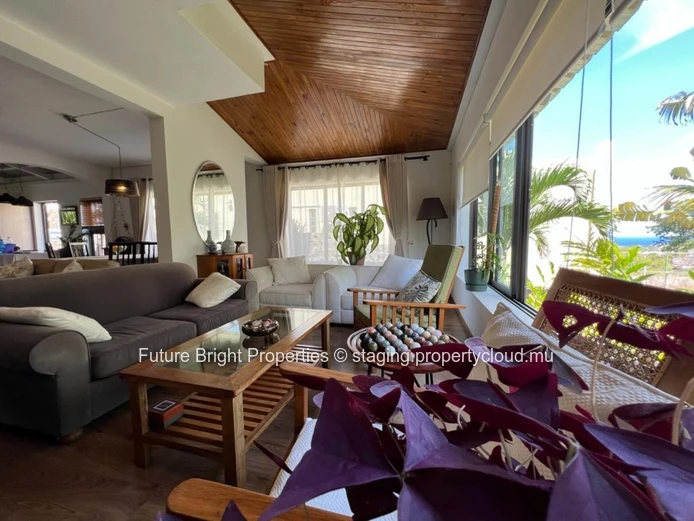 House for sale in a gated residence!