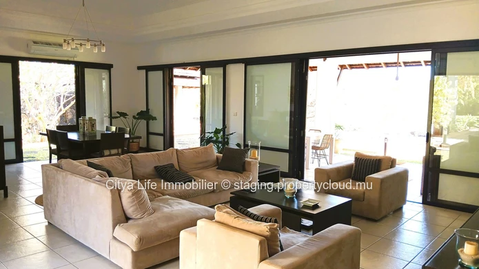 For Sale: Luxurious 4-Bedroom Villa in Tamarin