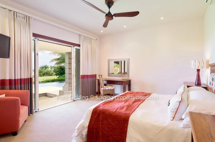 Fantastic light and bright villa ready to move in.