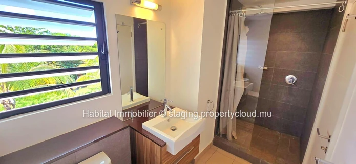 Stunning penthouse of 229 m², furnished and equipped, located in the exclusive Azuri estate