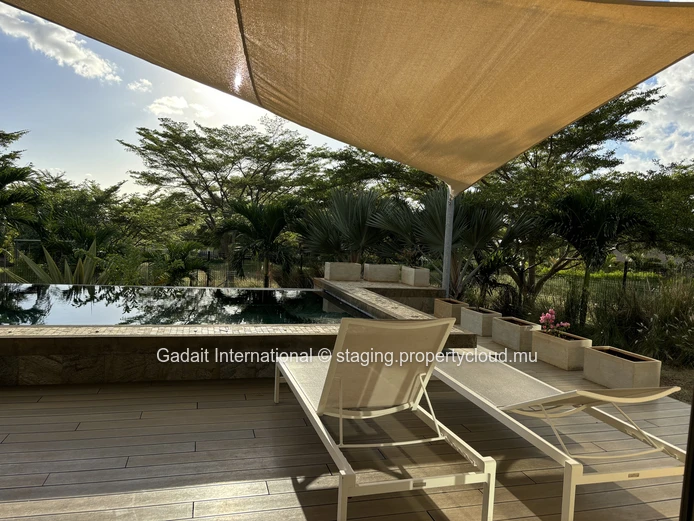Contemporary 4-Bedroom Villa with Private Pool & Garden in Mauritius for rent