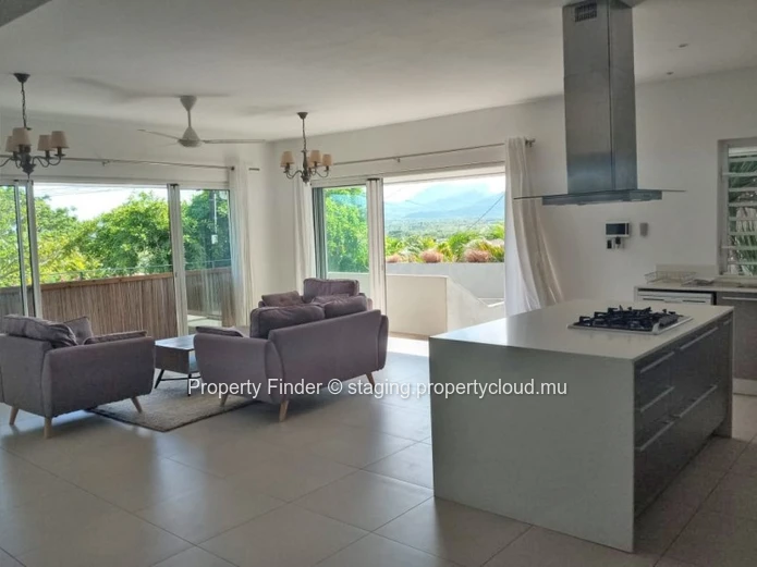 4 Bedroom villa - For sale - Tamarin