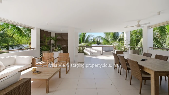 Péreybère - Magnificent 3-bedroom penthouse with large rooftop and private pool (Sole Mandate)