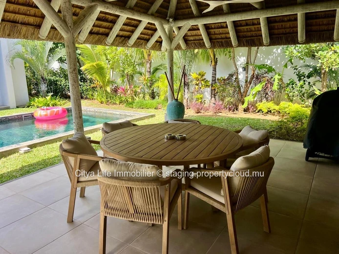 Luxurious Villa with Private Pool in Grand Baie - 147m² Living Space, 500m² Land Area - Only 850 000 €!