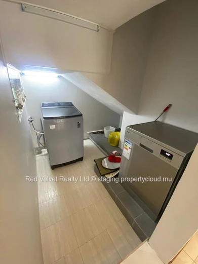 Villa for Rent in Péreybère, North