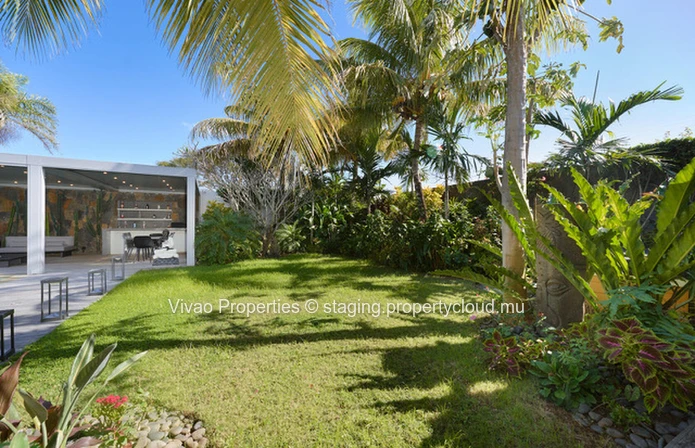 Exceptional villas for sale in Grand Baie - 414m2 - Heated swimming pool of 93m2 - Home automation - Fully furnished ...