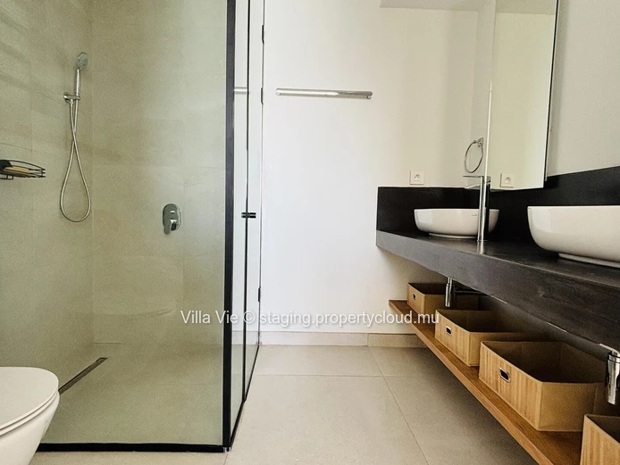 Poste Lafayette - Beautiful 3-bedroom en-suite beachfront apartment