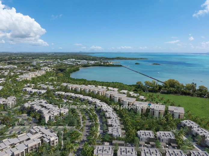 Duplex 3 chambres avec piscine privée à vendre à Haute Rive