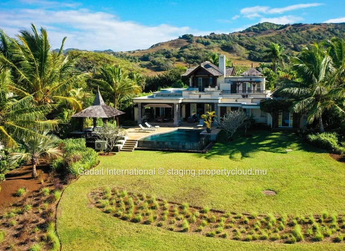 Luxury Villa with Pool & Golf View for Sale | Heritage Valriche – Bel Ombre