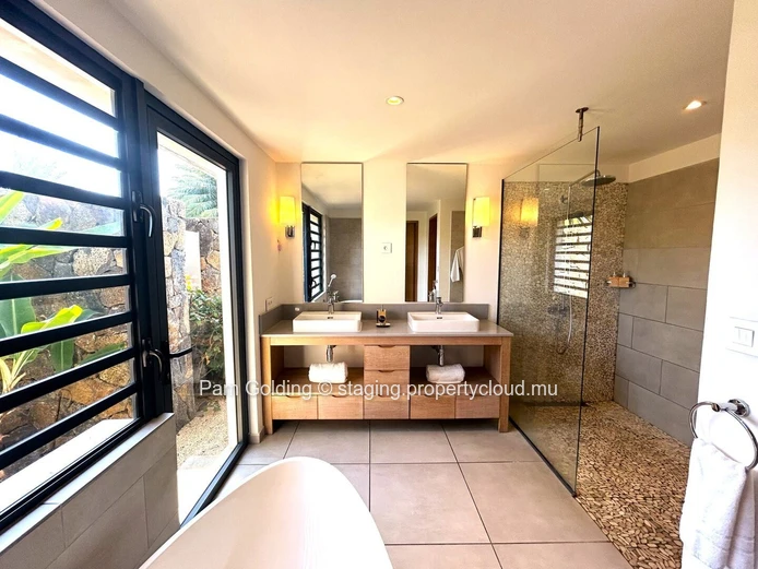 Villa de luxe de 3 chambres à Tamarin !