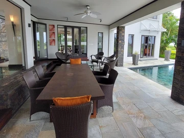 5 Bedroom Villa