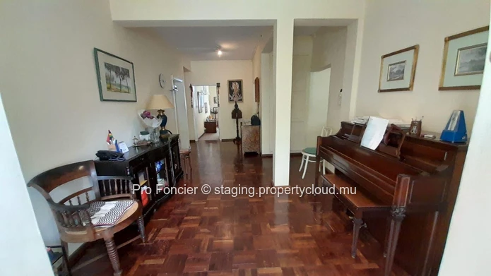 For sale  in a very good region of Vacoas