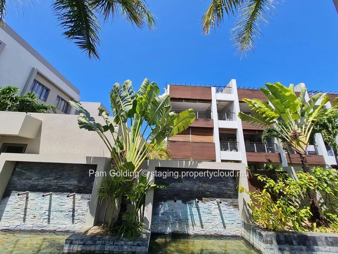 Spacious 3-Bedroom Penthouse with Private Pool – Steps from the Beach, Fully Furnished