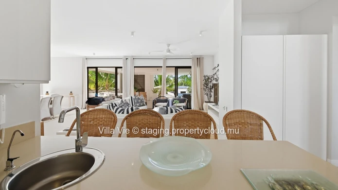 Péreybère - Magnificent 3-bedroom penthouse with large rooftop and private pool (Sole Mandate)