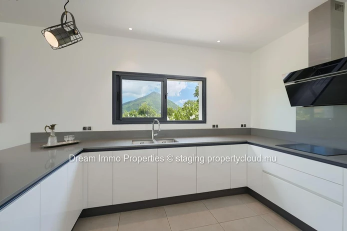 Villa With Mountain Views & Surrounding Nature, A Stone's Throw From The Tamarina Golf Course - Mauritius