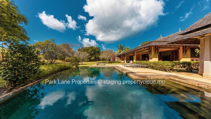Villa de Prestige de 4 Chambres avec Piscine, Kiosk & Jardin au Tamarina Golf Estate