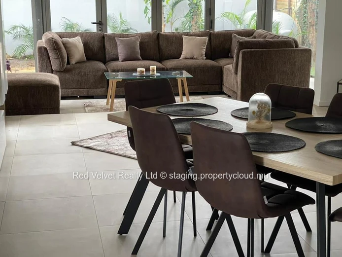 Duplex for Rent in Quatre Bornes! 