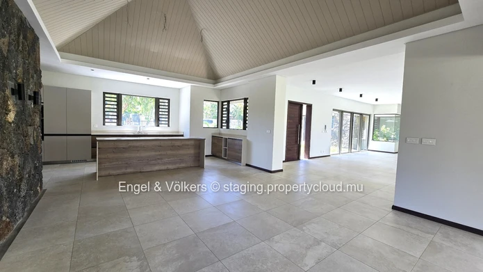 Elegant 4-Bedroom Villa in Anahita Golf & Spa Resort