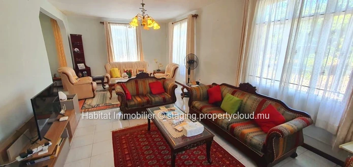 Maison de 250 m² sur un terrain généreux de 1 arpent 10, idéalement située à Lower Vale, à proximité immédiate de Gra...