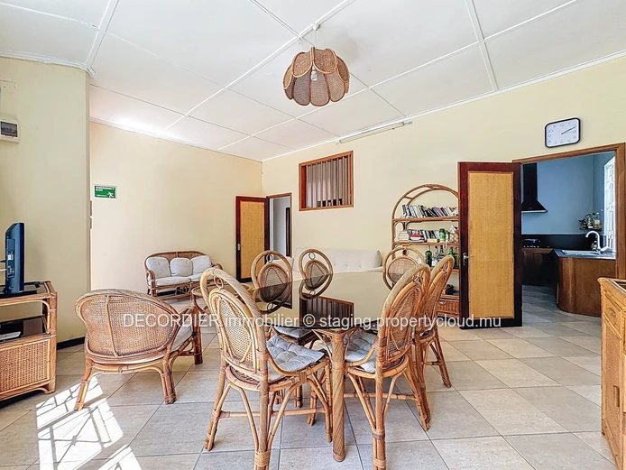 Creole-style single-storey house