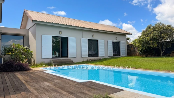 Elegant Villa with Private Pool in Balaclava