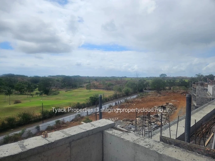 PDS Penthouse for Sale in Balaclava – Luxury Living with Ocean Views