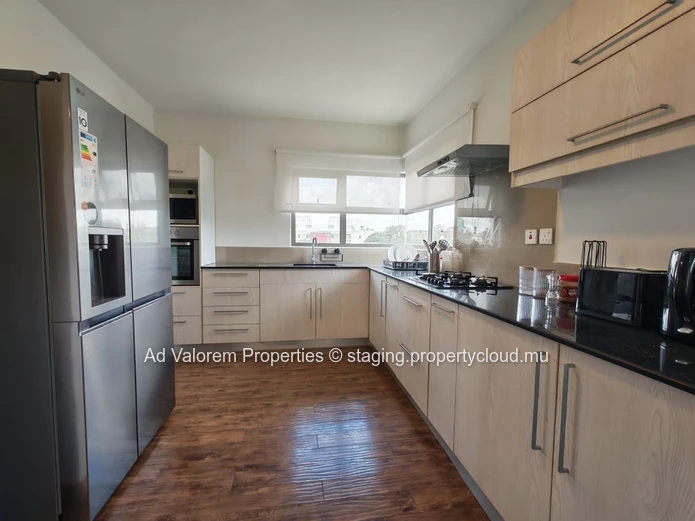 210 m² Duplex Penthouse for Rent – Ebène Views Residence, Quatre-Bornes