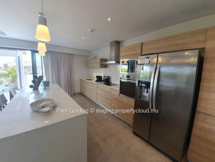 Luxurious 3 Bedroom Penthouse with Jacuzzi | Grand Baie 