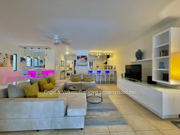 Rare Beachfront Penthouse for RENT