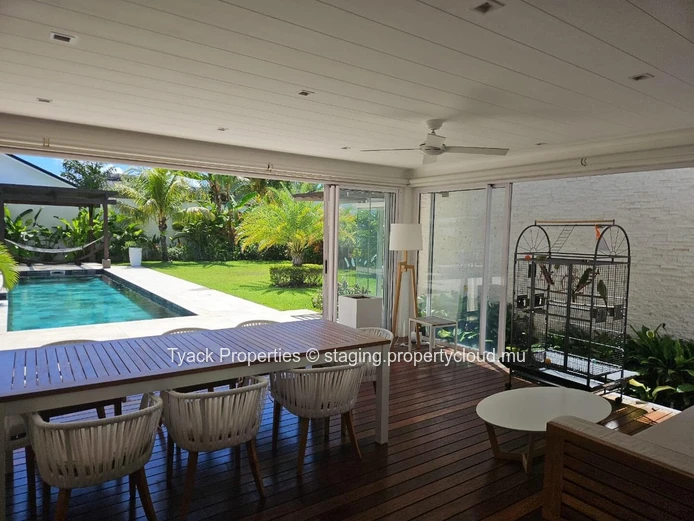 Villa Rare 5 Chambres avec Piscine Chauffée & Spa – Grand Baie